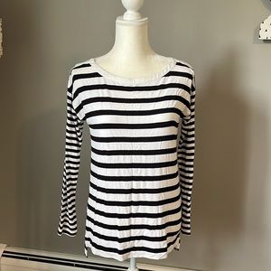 Beautiful soft long sleeve WHBM black and white striped top